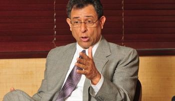 Felucho dice no fue buen negocio para el país venta de acciones de Refidomsa