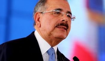 Danilo Medina se perfila para ganar con una votación histórica