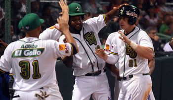 Estrellas se imponen sobre los Tigres 3-1; Domingo Leyba y Frank Schwindel lideraron victoria
