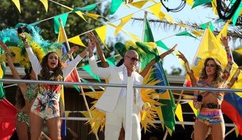 Jennifer López y Pitubull estrenan videoclip de la canción oficial del Mundial