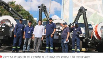 Gobierno entrega cuatro modernos camiones para servicio de la Caasd