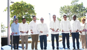 Abinader y Collado inauguran Parque Submarino La Caleta