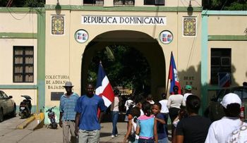 Comunidad haitiana pide disculpas por interrumpir tráfico a República Dominicana
