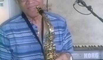 Gloria del arte nacional en NY solicita pensión en RD