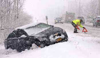 NY se prepara para lo que podría ser la 1ra gran tormenta 