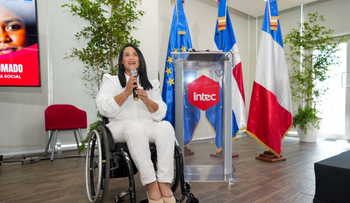 Diplomado en género y política social cierra con conferencia de Touraine