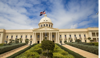 Gobierno reactiva regulación de bancas y juegos de azar