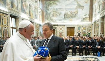 El papa critica el deporte que "convierte a los atletas en mera mercancía"