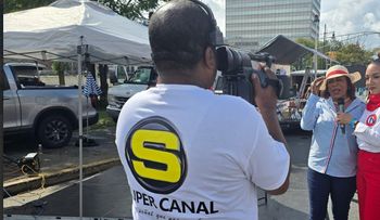 Super Canal transmite Desfile Dominicano 2025.