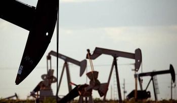 Rusia y EE.UU. debaten medidas para normalizar el mercado del petróleo