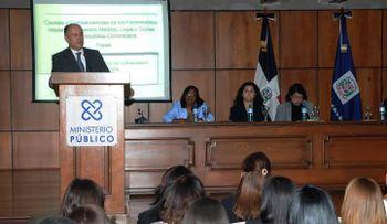 Realizan panel para concretar plan contra alto índice de feminicidios