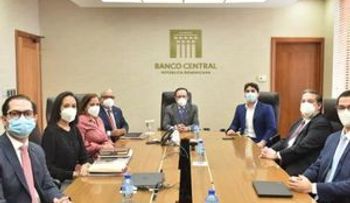 El BCIE presenta a Valdez Albizu un programa de reactivación económica de US$1,000 millones 