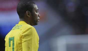 Robinho fue condenado a 9 años de cárcel por violar a una mujer
