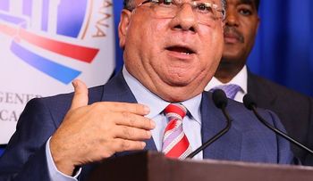 Ministro de Trabajo favorece un aumento salarial