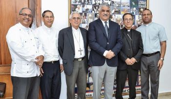Miguel se reúne con directivos de la iglesia católica