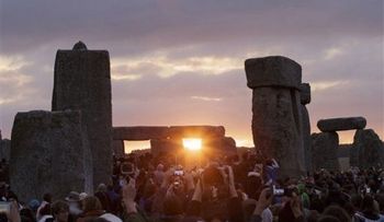 Solsticio de verano se une a luna llena en raro espectáculo