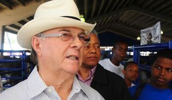 Hipólito: para expulsarme a mí hay que tener pantalones y â??no lo hay ahí, de ese ladoâ?