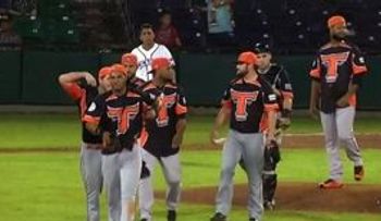 Toros derrotan a los Gigantes 4-1