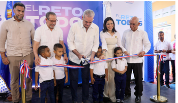 Abinader inaugura centro educativo y honra a Nelsy Cruz en Montecristi