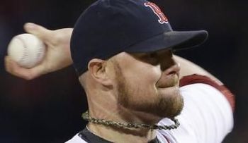 Acusan a pitcher de Boston de hacer trampa