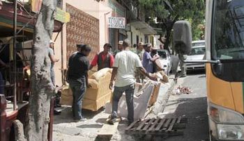 AMET y Ayuntamiento no detienen acciones contra quieres abren negocios en aceras