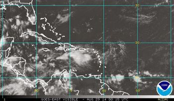 COE eleva a 11 cantidad provincias en alerta; lluvias siguen por vaguada y onda tropical