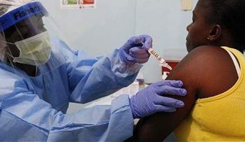 Liberia comienza pruebas de dos nuevas vacunas contra el ébola