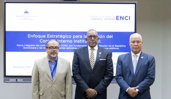 Contraloría entrena funcionarios del Palacio Nacional sobre Control Interno