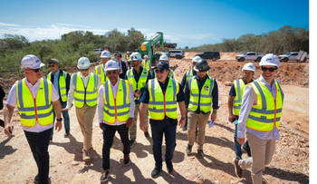 Paliza supervisa obras del Aeropuerto Internacional Cabo Rojo