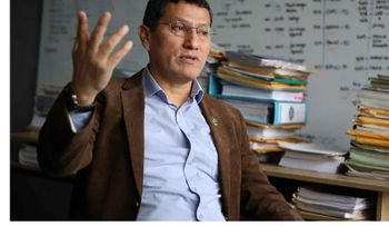 Coronel Colchado combate retiro tras allanar casa de presidenta de Perú