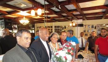 Líder comunitaria RD recibe espaldarazo taxistas NY