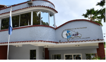 ADP protesta por mal estado de escuelas