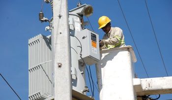 EDESUR instala reguladores 