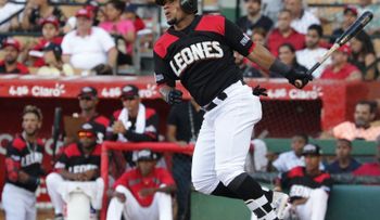 Escogido derrotan a los Gigantes y extienden a cuatro su racha de victoria 