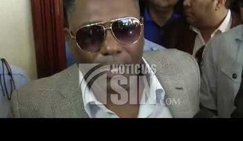 Miguel Tejada detenido y luego liberado por una acusación de fraude; expelotero niega acusación llorando
