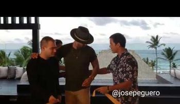  Dentro de la Villa de Romeo Santos