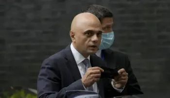 "Las restricciones deben ser último recurso", dice ministro de Sanidad británico