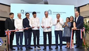 Banreservas inaugura Centro Cultural en el antiguo Hotel Mercedes de Santiago