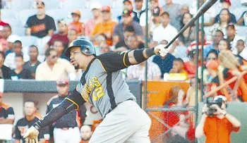 Grand Slam de Sierra lleva a GC al triunfo; Águilas, solas en segundo