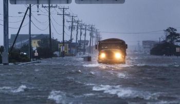 Tres muertos y 200.000 evacuados a consecuencia de lluvias torrenciales