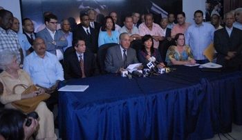 Responsabilizan a Miguel Vargas de lo que pueda pasar por convocatoria al CEN 