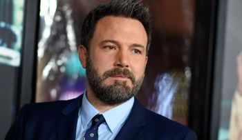 ¿Tan horrible es? Así se burlan del tatuaje gigante que Ben Affleck tiene en la espalda