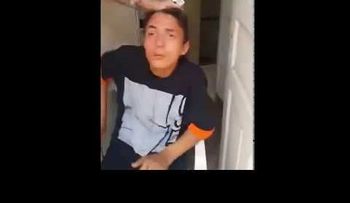Fue a robar a un estudio de tatuajes y le hacen uno gratis: "Yo soy un ladrón y un tarado"