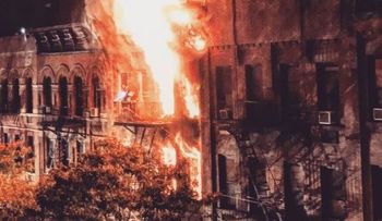 Un  muerto y 12 heridos por incendio en Upper East Side de New York
