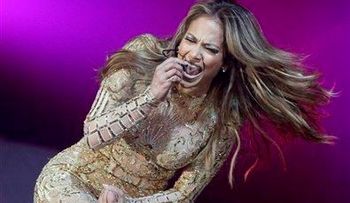 Jennifer López le canta al líder de Turkmenistán