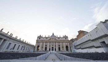 Dimite el director  Banco del Vaticano tras el nuevo escándalo de corrupción