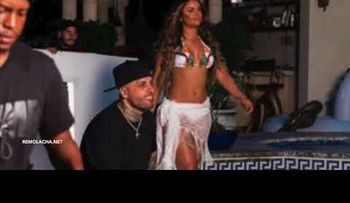 Clarissa Molina y su cuerpazo en video musical 