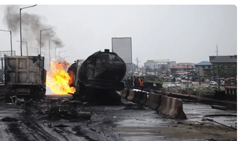 Explosión de camión en Nigeria deja 42 muertos
