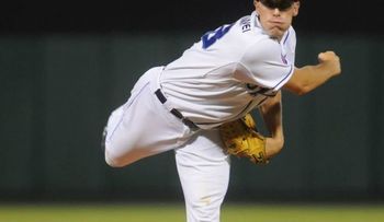 Licey para racha a AC; Escogido se sacude y Gigantes suben al tercero