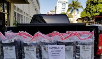 DNCD ocupa 86 paquetes de drogas y apresa tres hombres